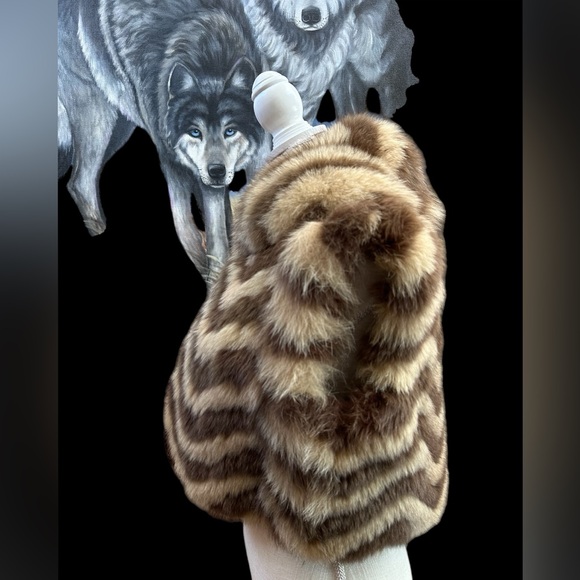 Gorgeous Cropped real fox fur vest Saga Ruffian sz 6 lined great condition SM - Picture 3 of 11